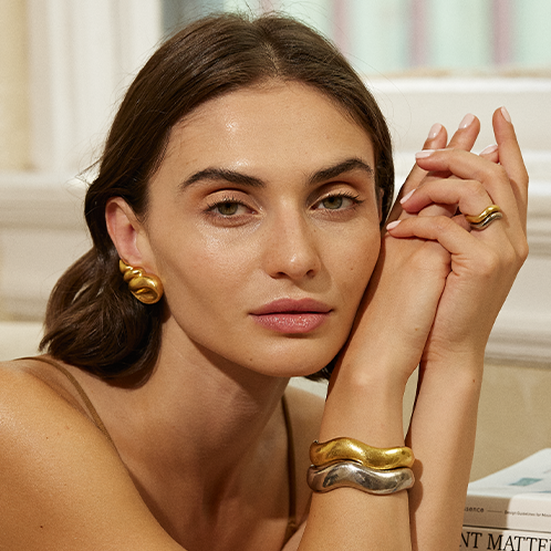 Belperron-Jewelry-Virgin-Gold-Wave-Cuff on model