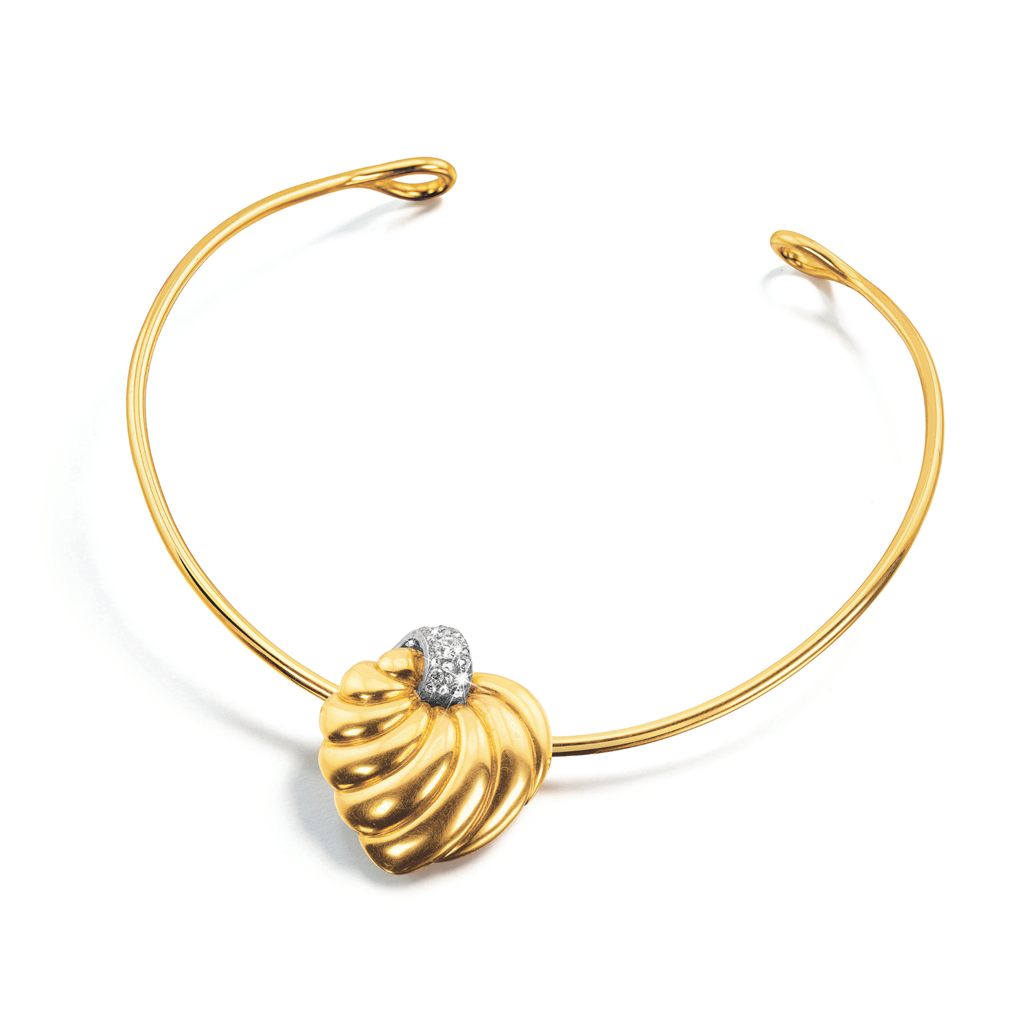 Belperron Vintage Heart Brooch with old mine-cut and rose-cut diamonds in 18k gold and platinum, shown on an 18k gold torque.