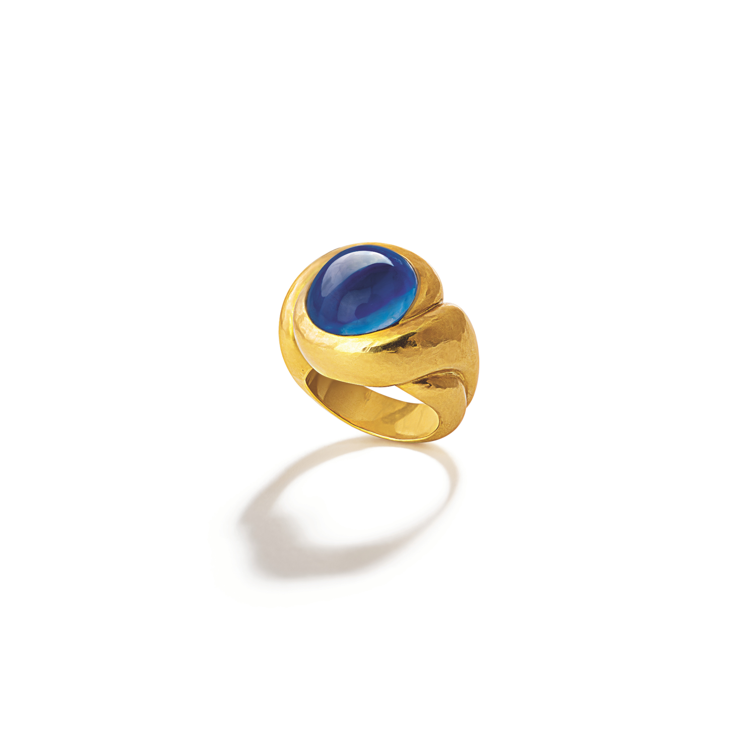 belperron-virgin-gold-traverse-ring-unheated-ceylon-sapphire-22k-gold-fall2025_1500x1500_acf_cropped