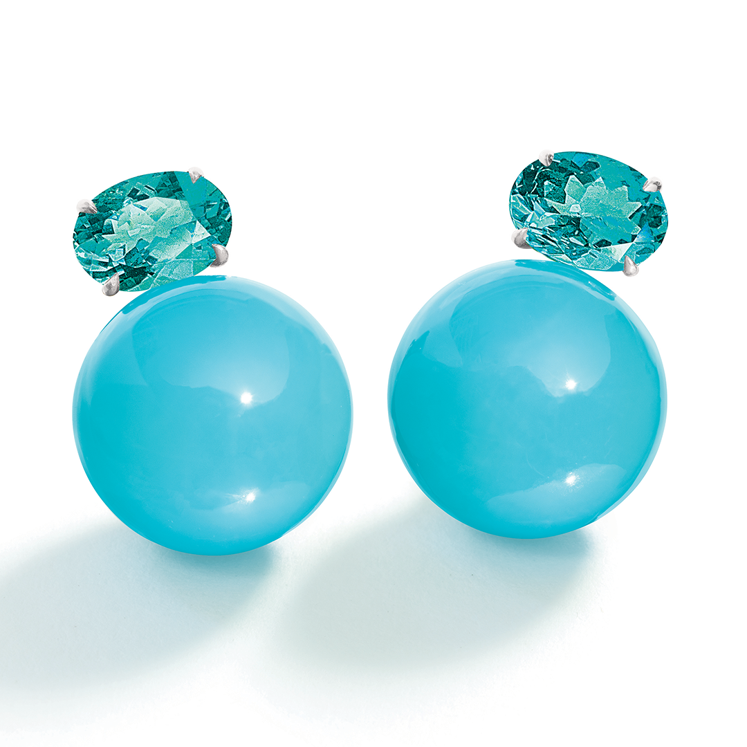 RG03_SG03_S03_Belperron-Bouton-Earclips_Turq-Apatite_2023_1080x1080_acf_cropped