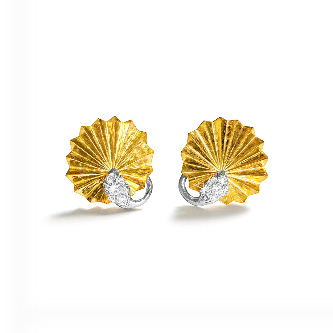 RG03_SG03_S03_Belperron-Lily-Pad-Earclips_Gold-Diamond_2026-72dpi_1080x1080_acf_cropped